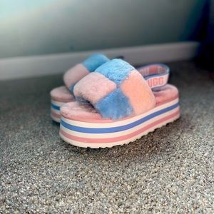 UGG PRIDE DISCO SLIDES